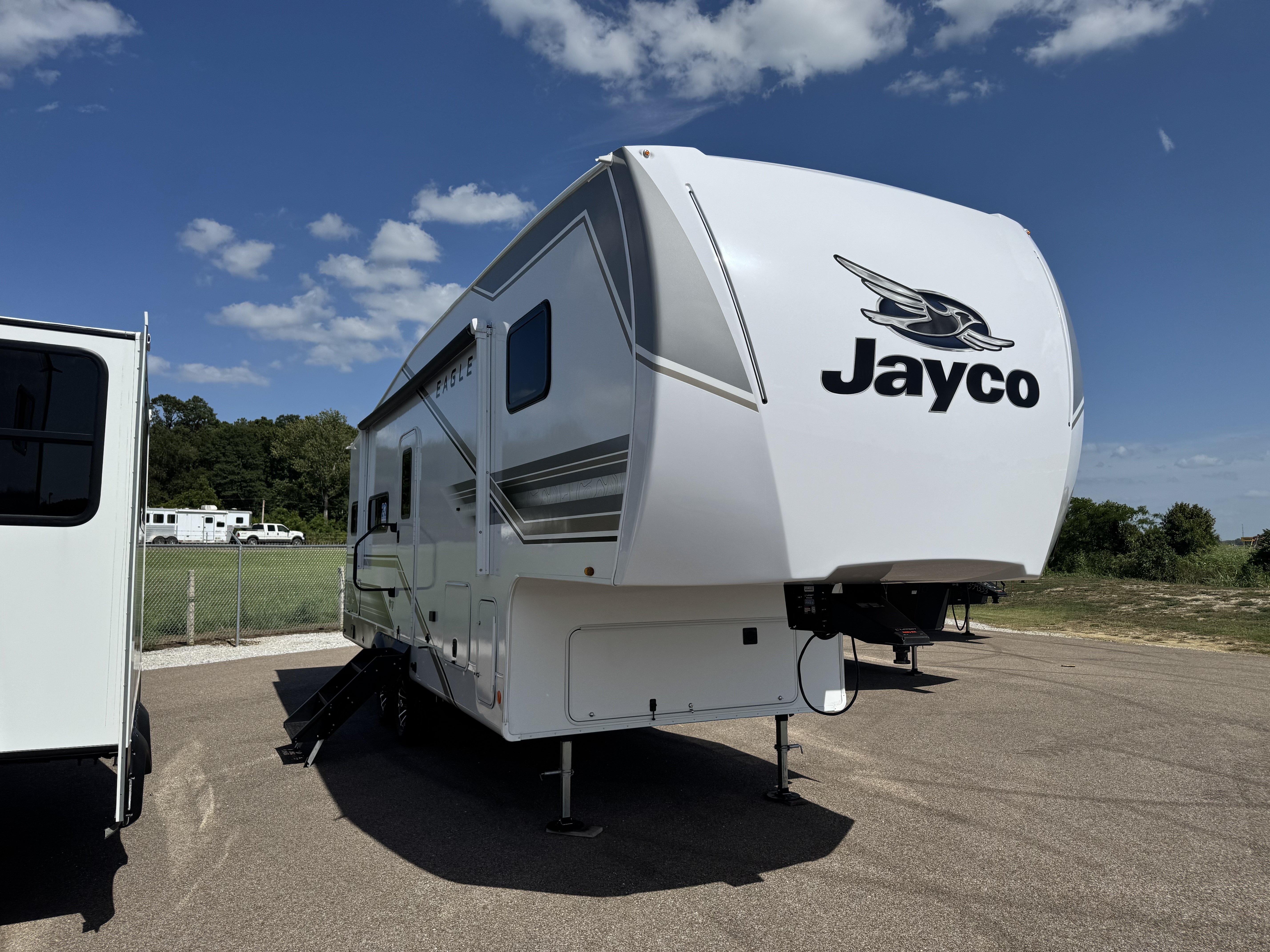 2027 Jayco Eagle SLE Fifth Wheel 24MLE in belden MS