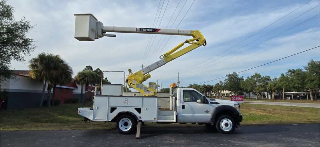 2013 FORD F550 in Battle Creek, MI