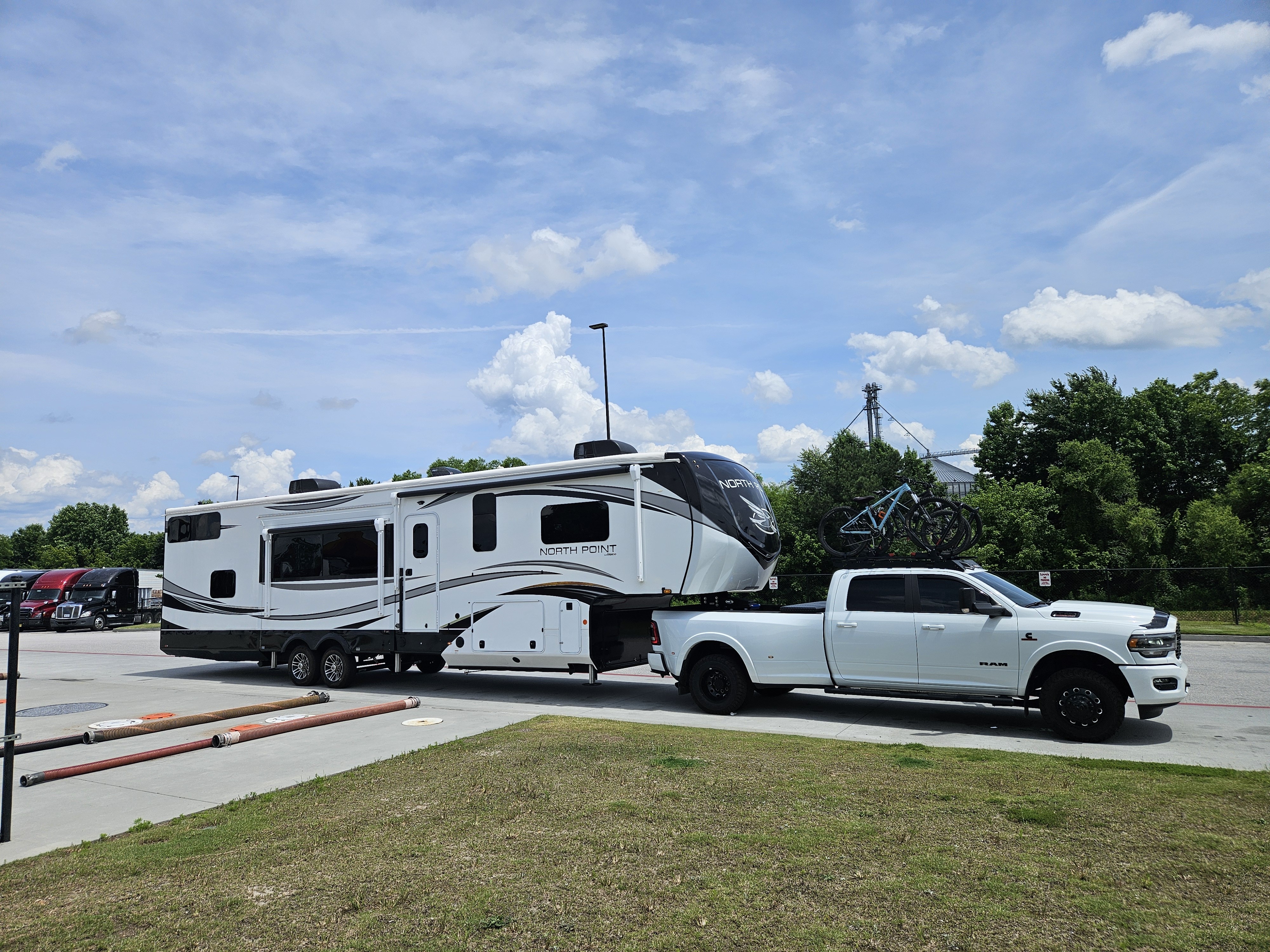 2024 Jayco NORTH POINT 390CKDS RV