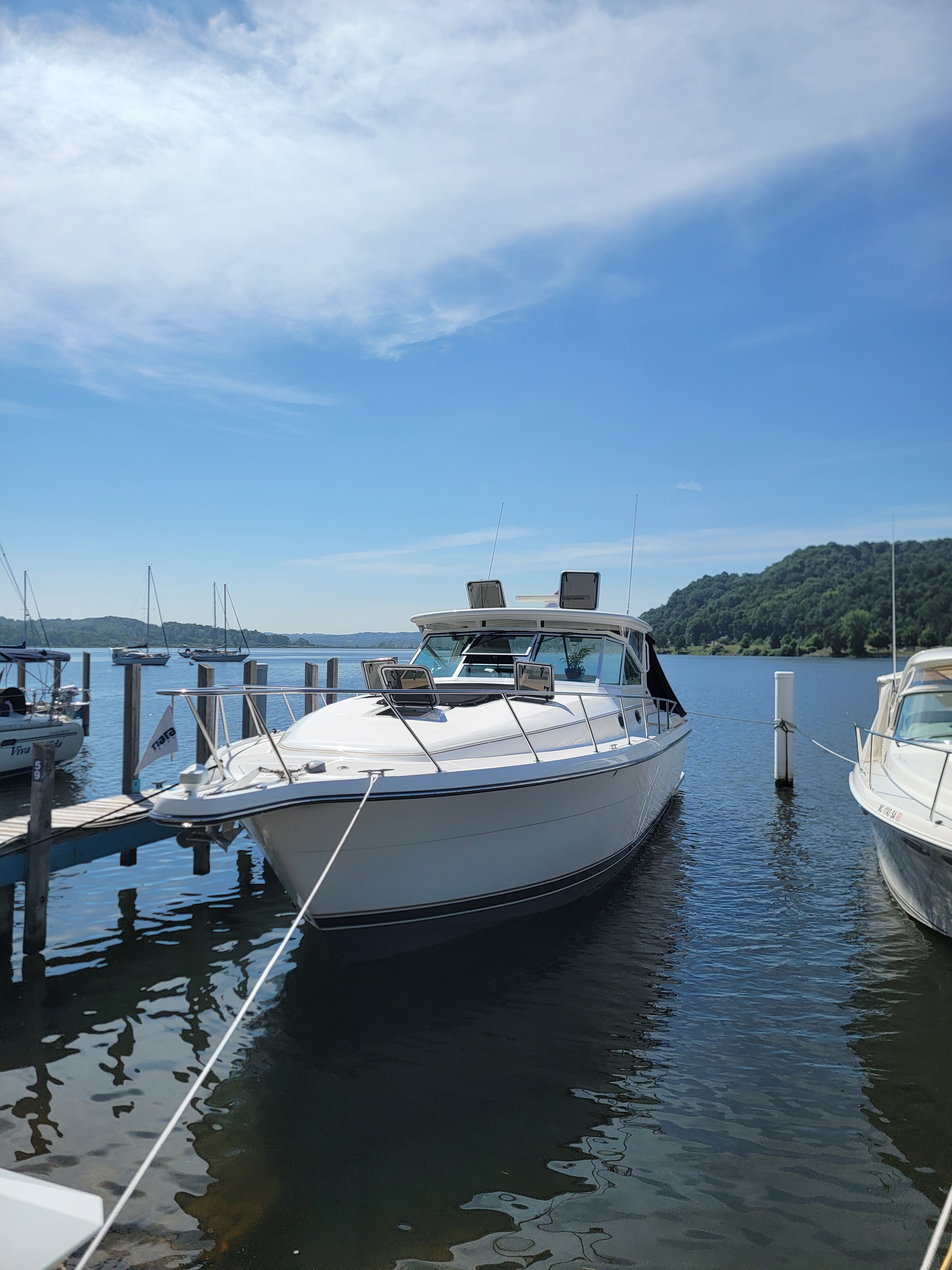 2001 Tiara Yachts 4000 EXPRESS in montague MI