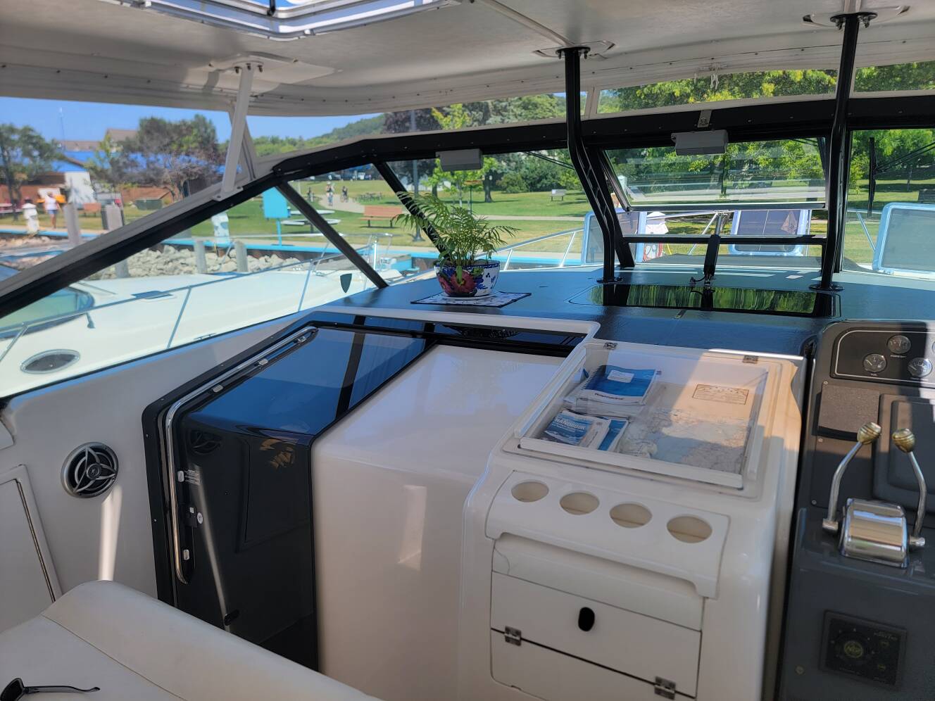 A photo of this 2001 Tiara Yachts 4000 EXPRESS