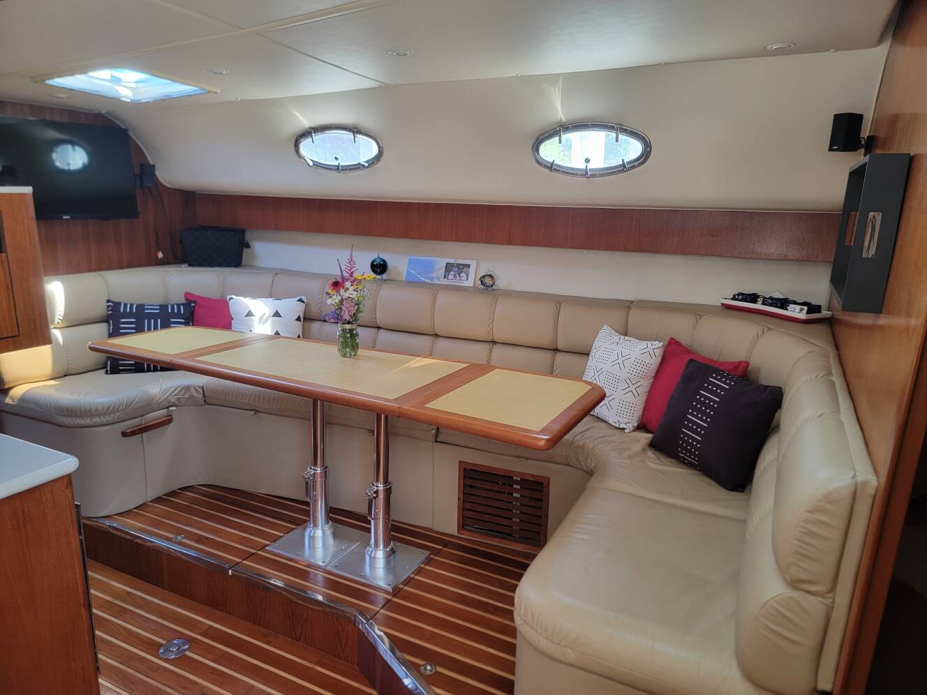 A photo of this 2001 Tiara Yachts 4000 EXPRESS