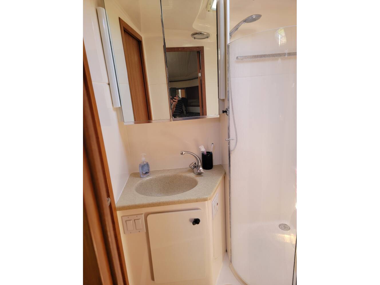 A photo of this 2001 Tiara Yachts 4000 EXPRESS
