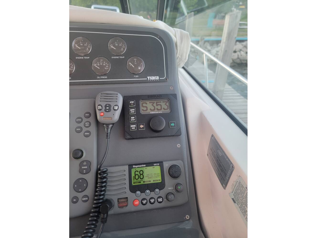 A photo of this 2001 Tiara Yachts 4000 EXPRESS