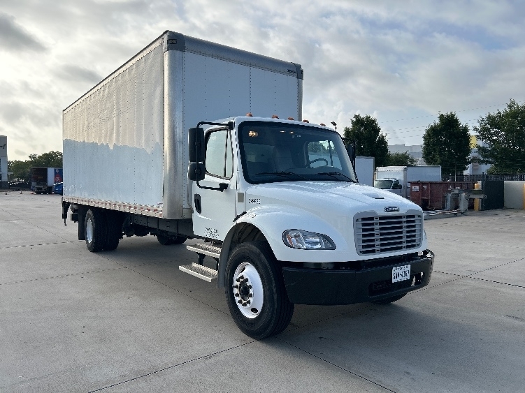 2022 FREIGHTLINER BUSINESS CLASS M2 106 in Houston, TX