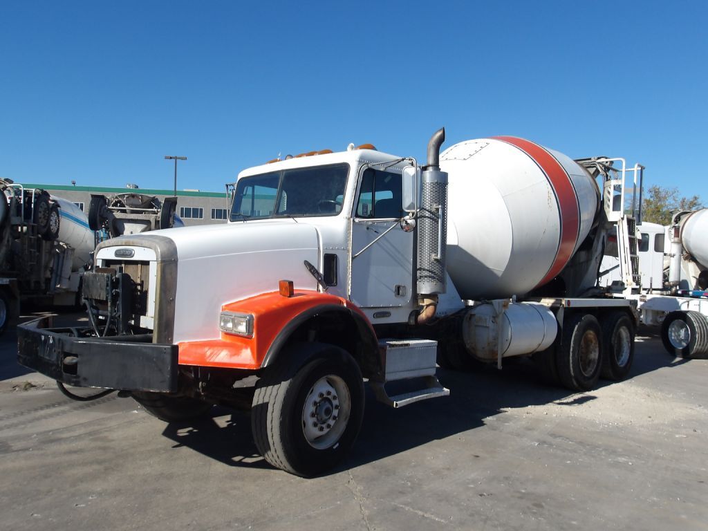 2004 FREIGHTLINER COLUMBIA in Houston, TX