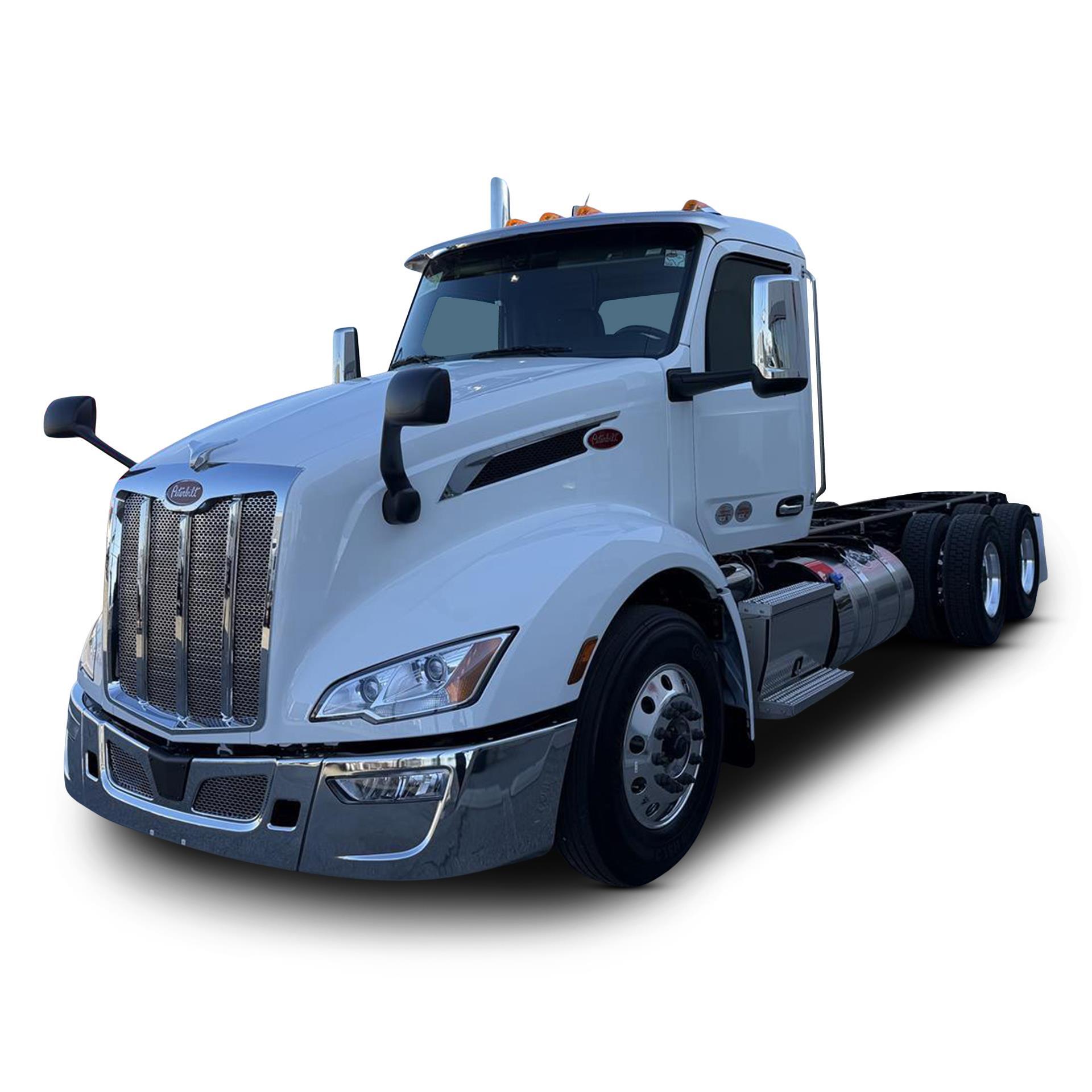 2027 PETERBILT 579 in Fontana, CA