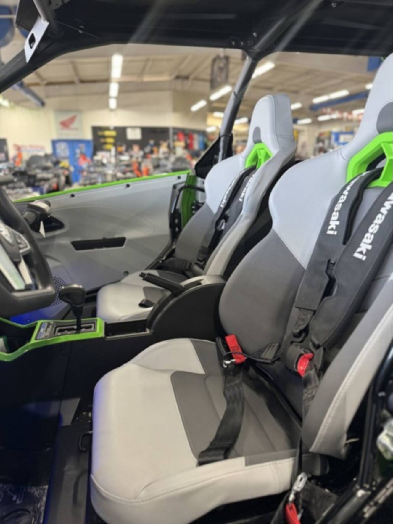 A photo of this 2026 Kawasaki Teryx5 H2 Deluxe eS