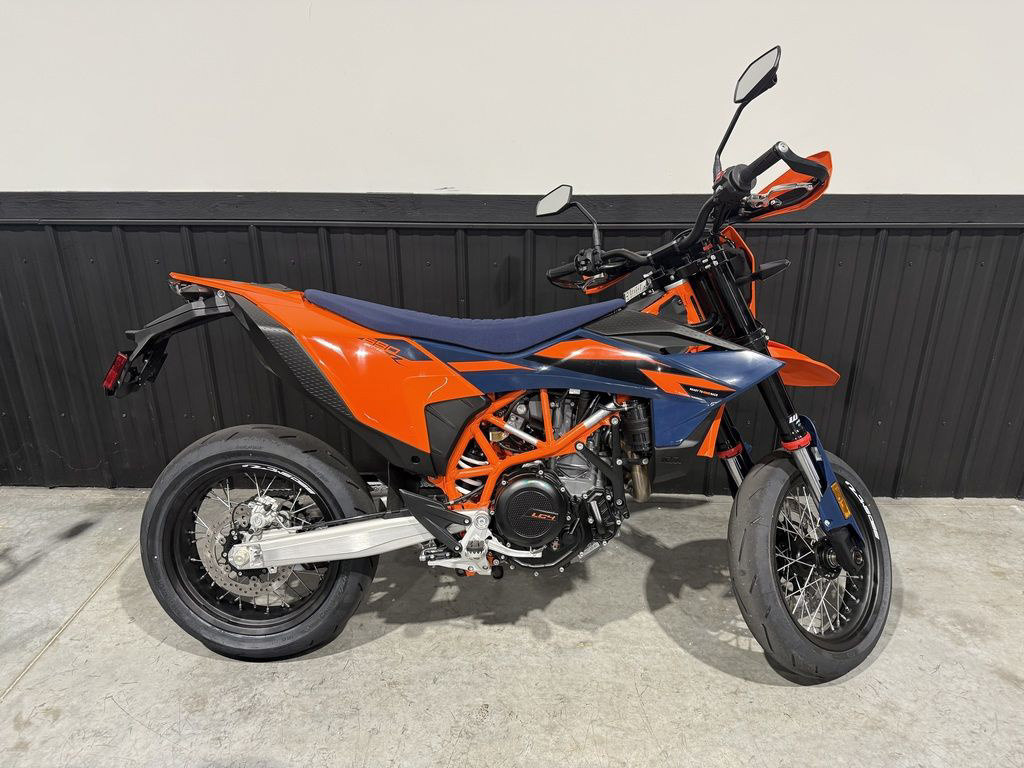 2026 KTM SMC 690 R 690 R in Camp Hill, PA