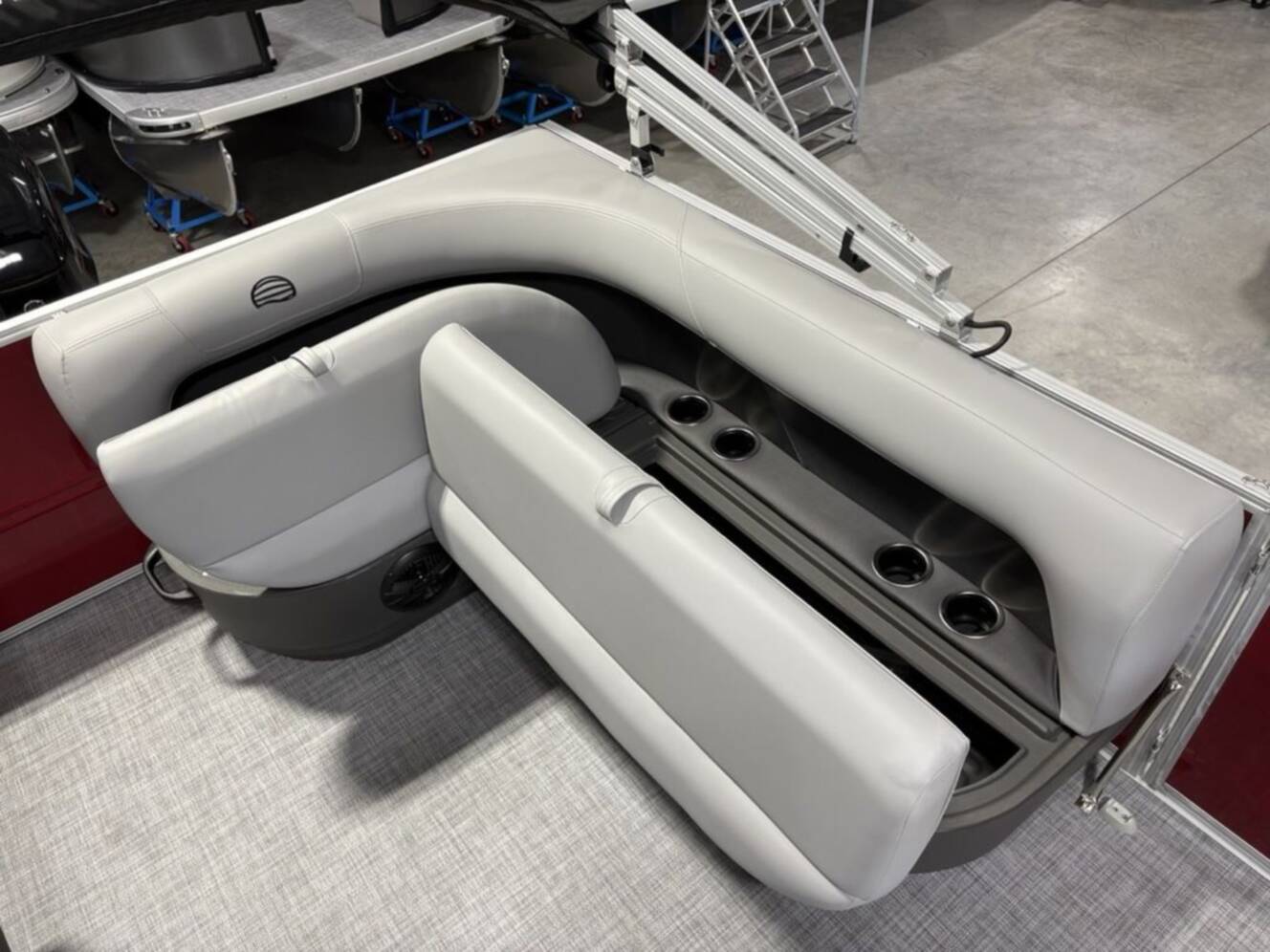 A photo of this 2026 Sun Tracker Party Barge® 16 DLX