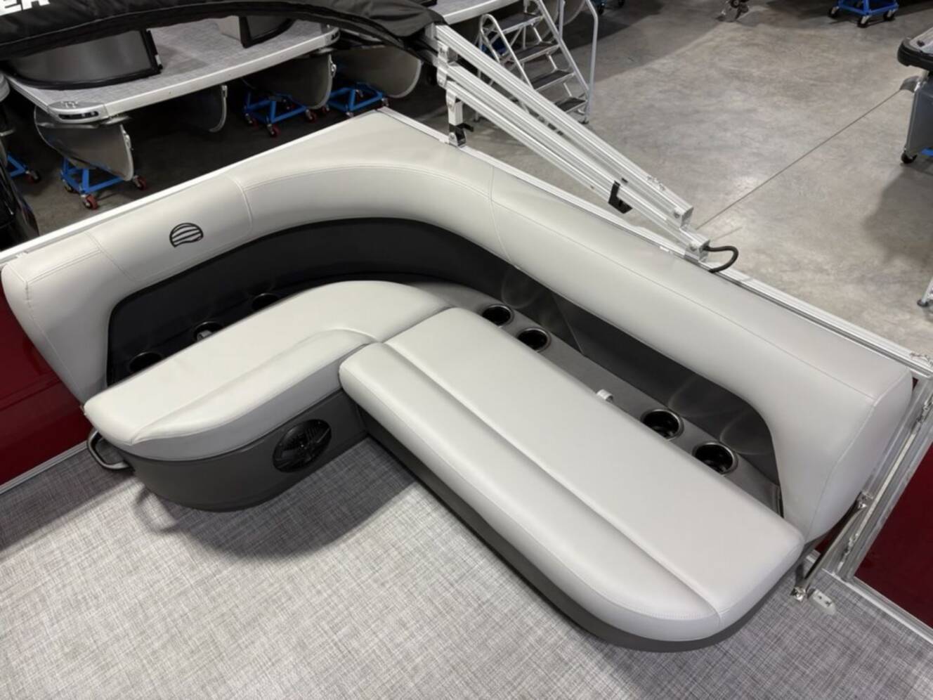 A photo of this 2026 Sun Tracker Party Barge® 16 DLX