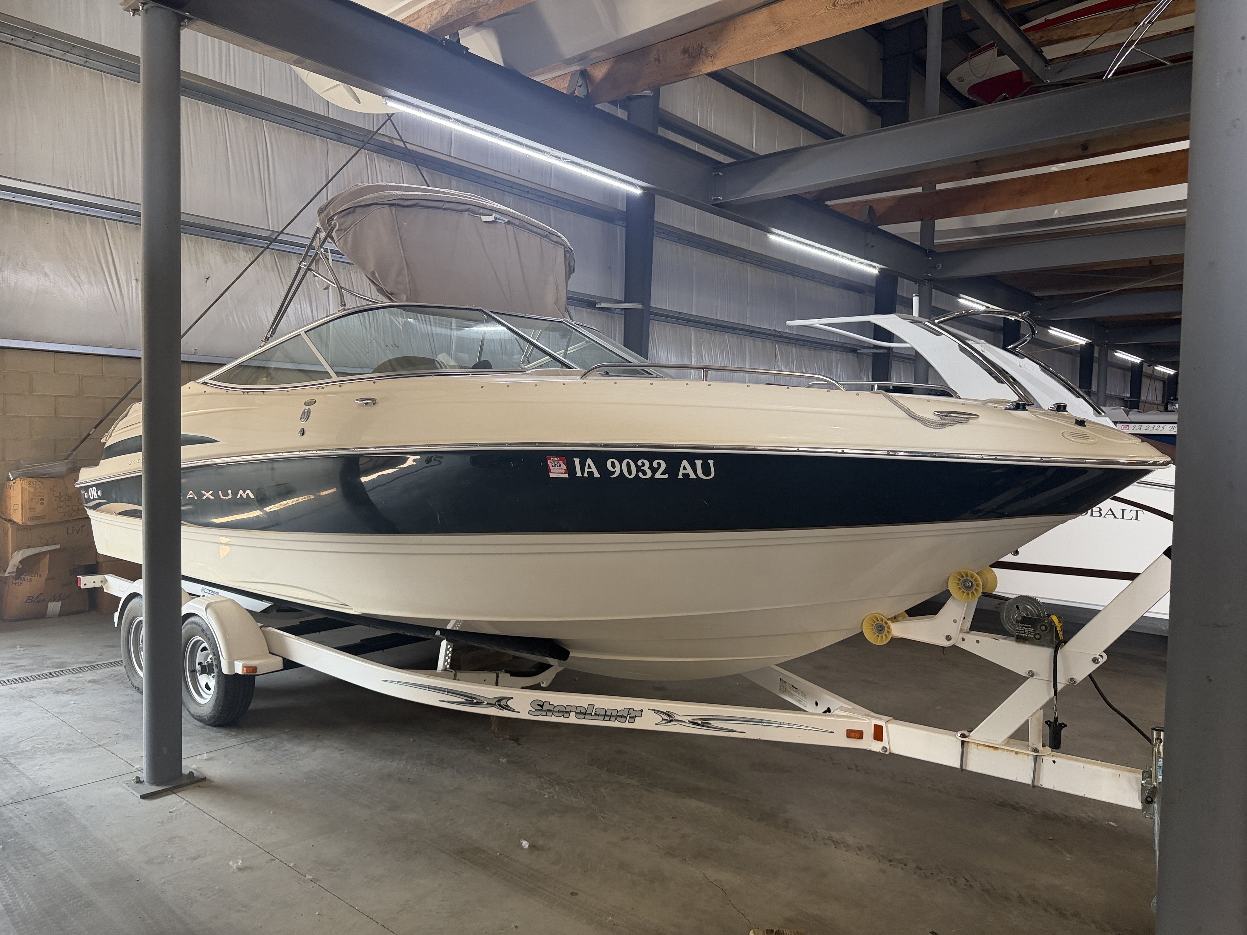 2002 Maxum 2300 SR in okoboji IA