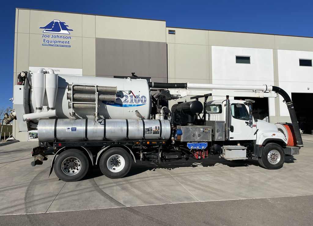 2016 FREIGHTLINER 114 SD in Rochester, NY
