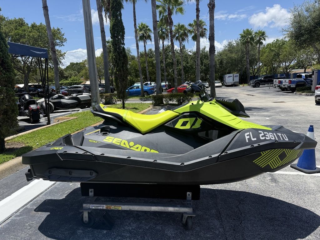 2023 Sea-Doo Spark® Trixx 2-up Rotax® 900 H.O. ACE iBR and A 1-UP ROTAX 900 H.O. ACE IBR & SOUND SYSTEM in Deerfield Beach, FL