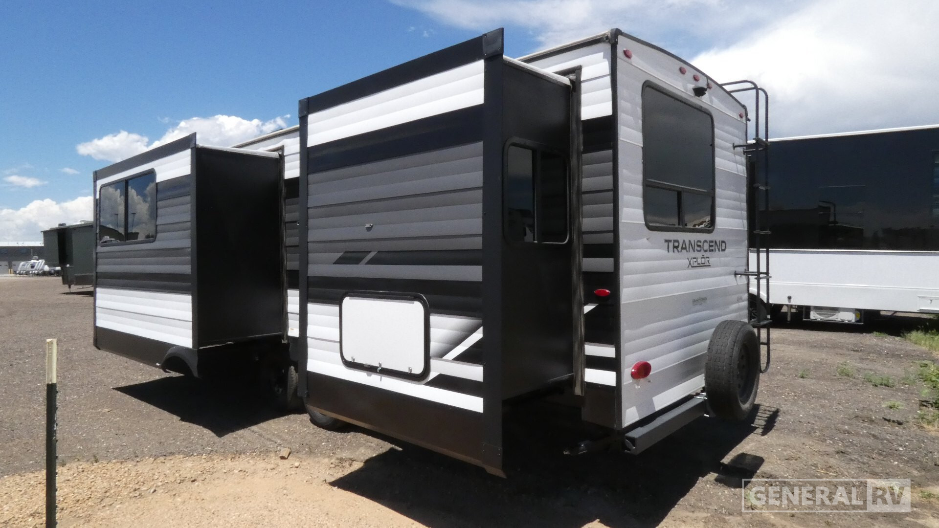 2022 Grand Design TRANSCEND XPLOR 251BH in longmont CO