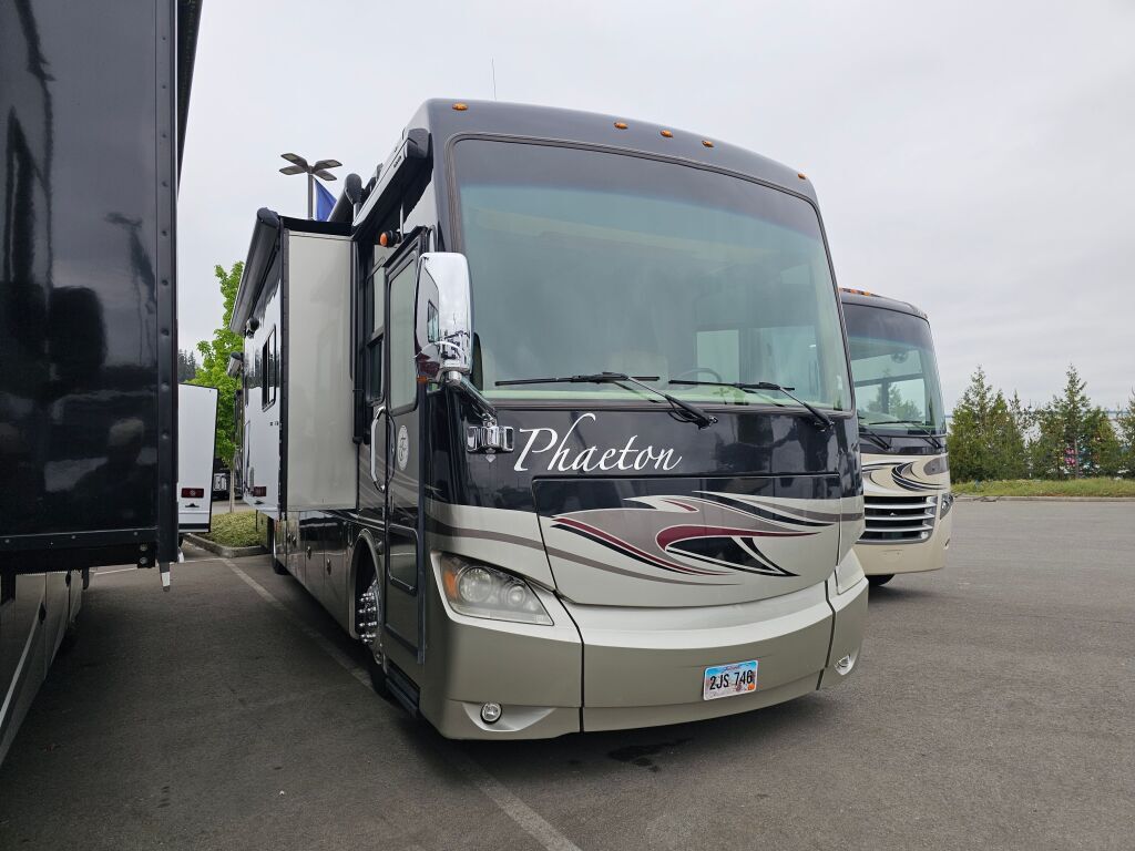 2013 Tiffin Motorhomes Phaeton 40QTH in sumner WA