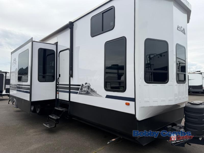 2024 Forest River Rv Cedar Creek 40CBK in coburg OR