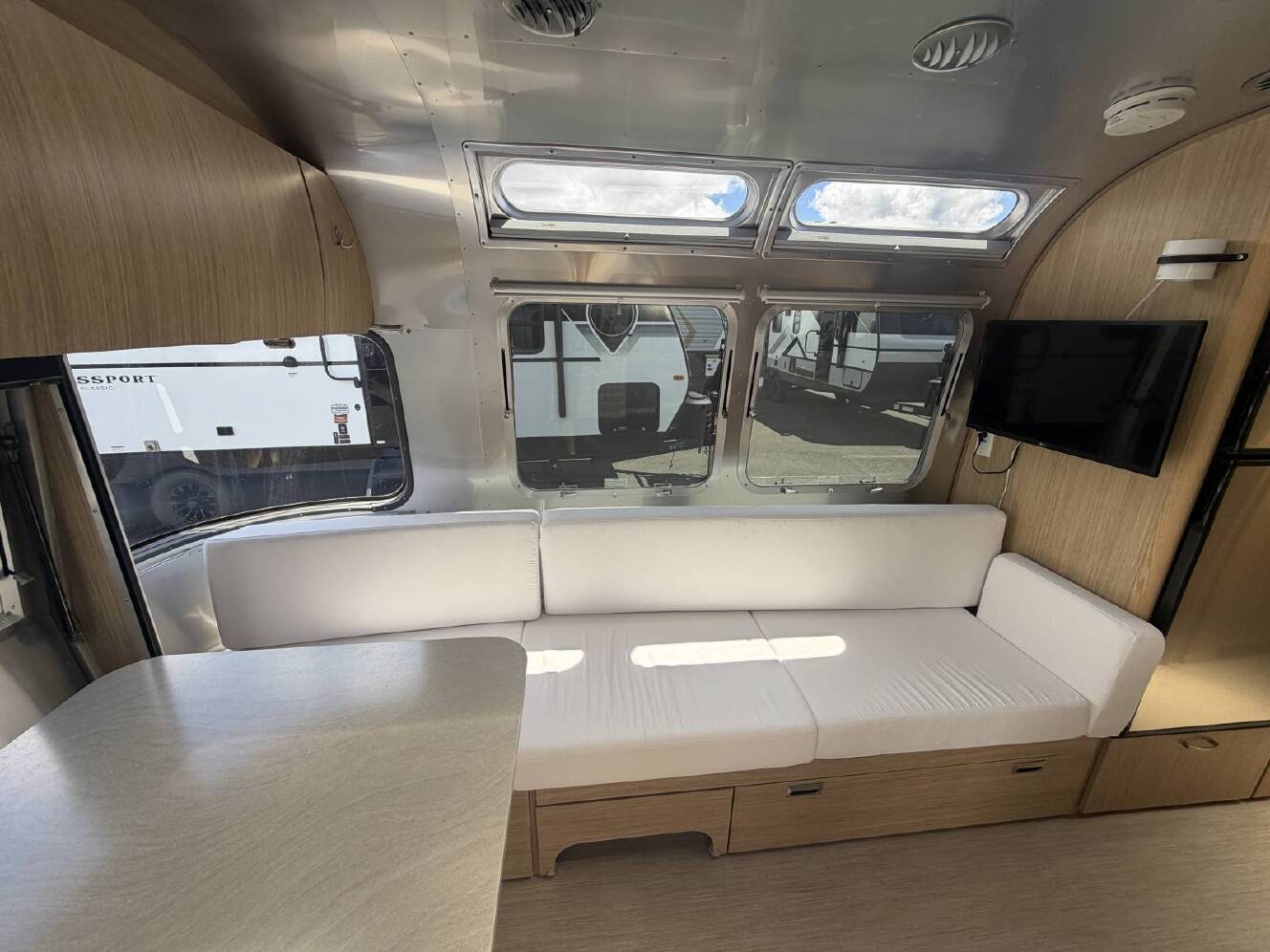 A photo of this 2020 Airstream Flying Cloud 27FB Rear Hatch