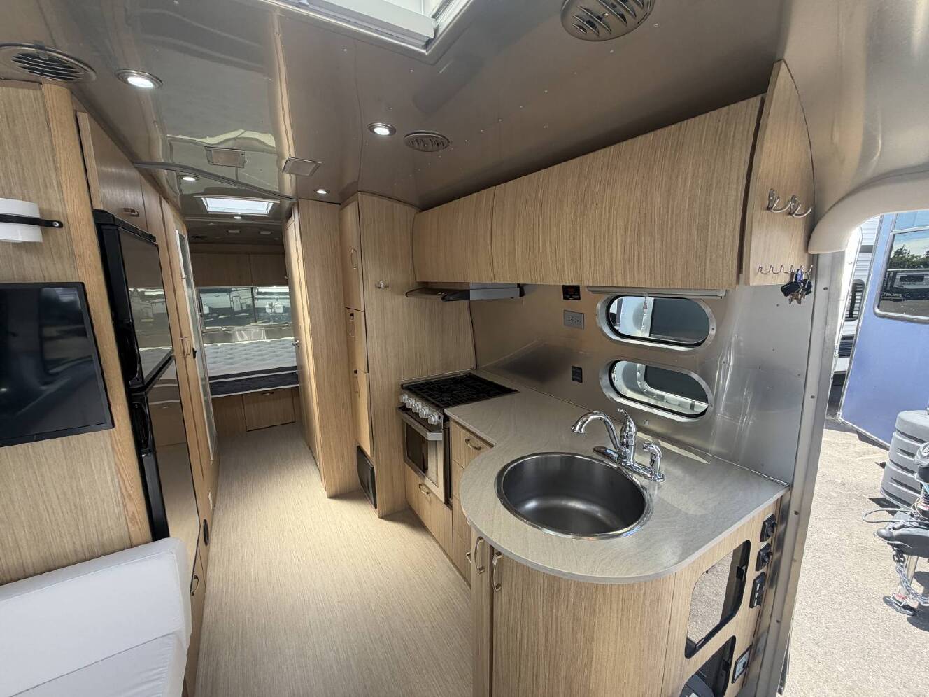 A photo of this 2020 Airstream Flying Cloud 27FB Rear Hatch
