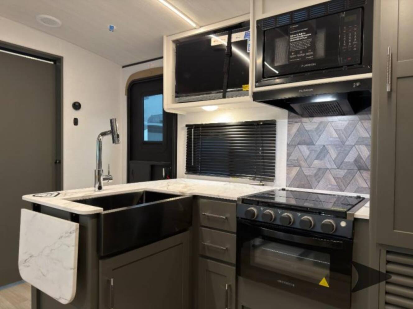 A photo of this 2026 Keystone Rv Bullet Crossfire 2290BH