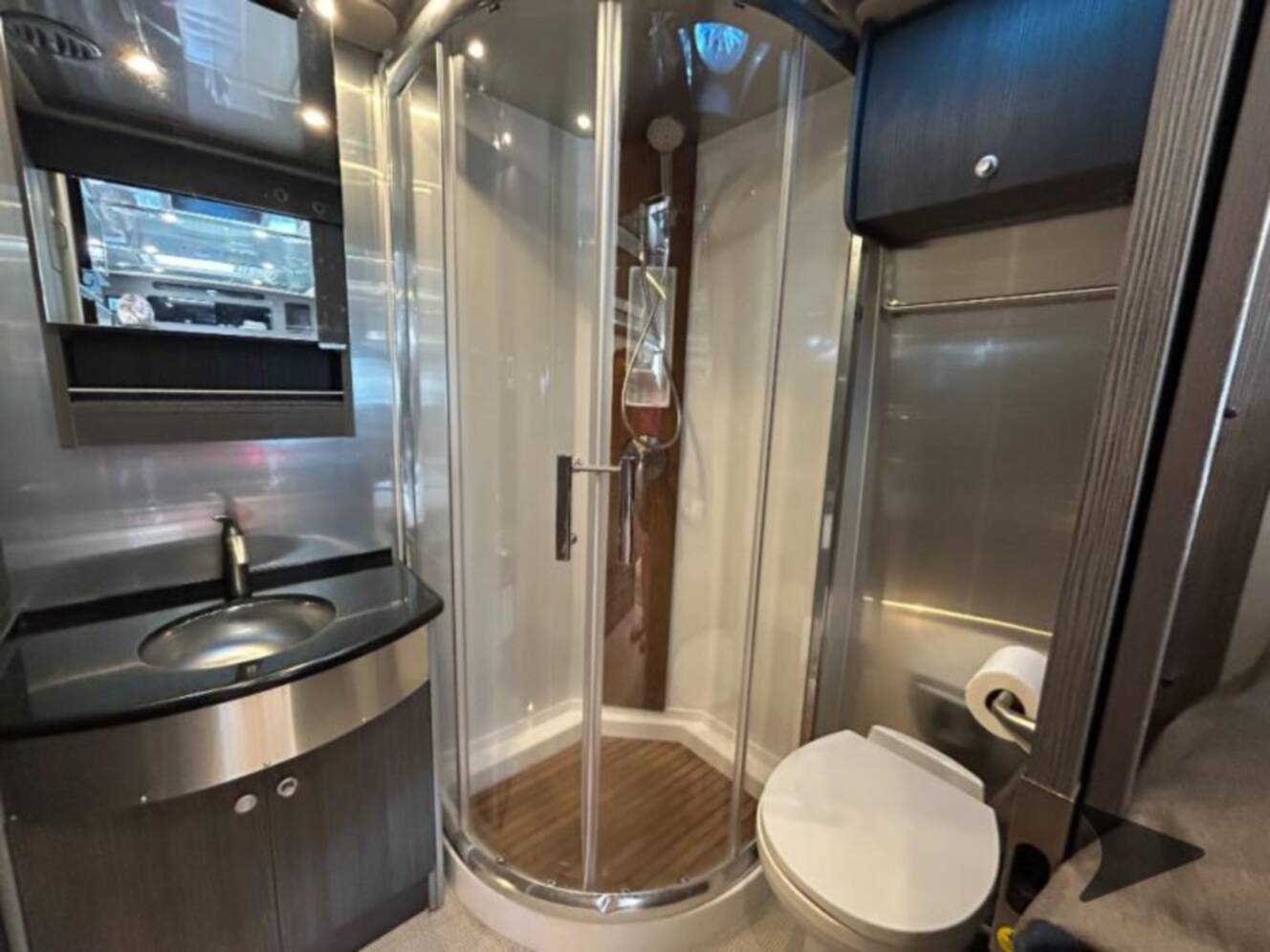 A photo of this 2022 Airstream Atlas Murphy Suite