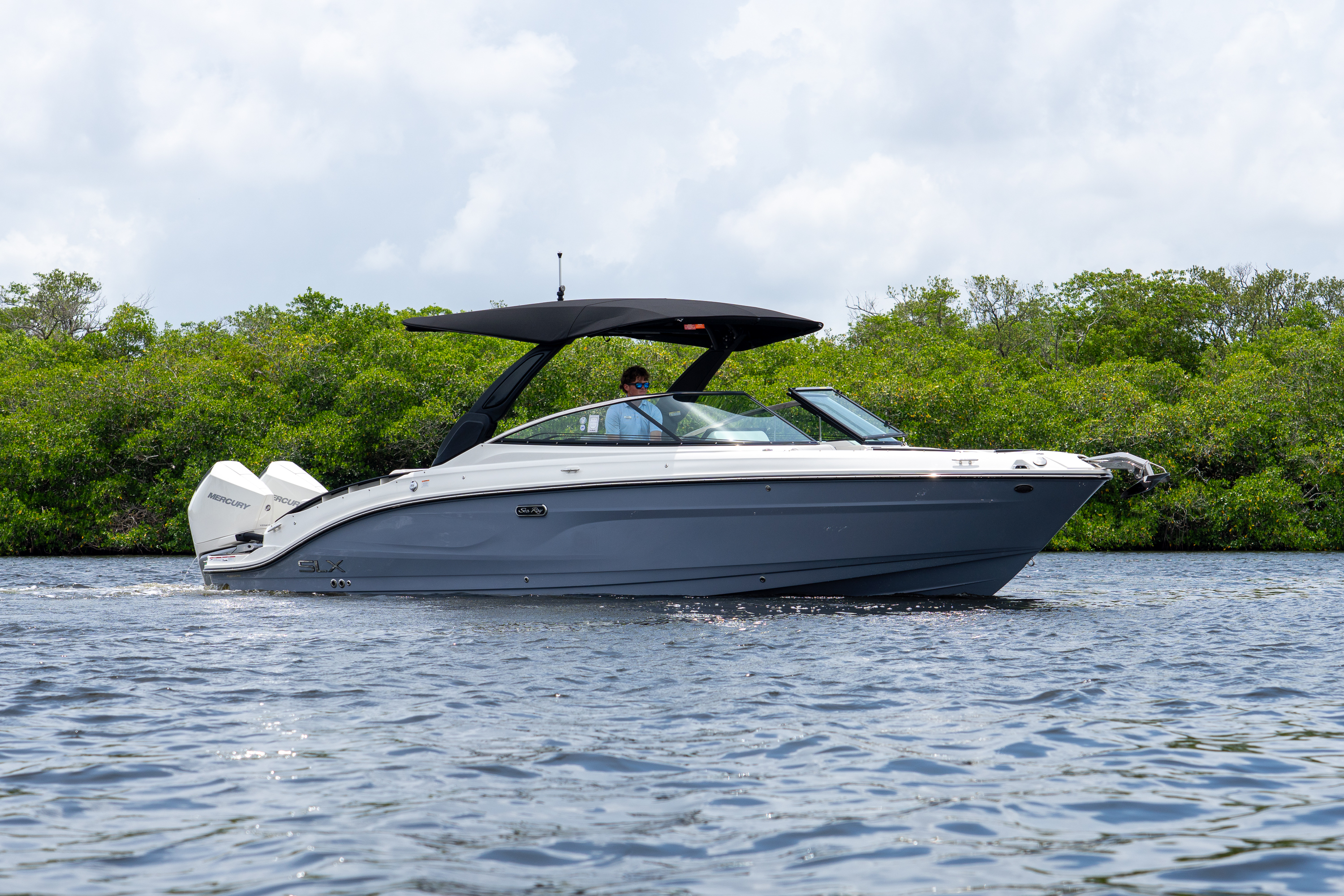2027 Sea Ray SLX 280 Outboard W 230 in fort myers FL