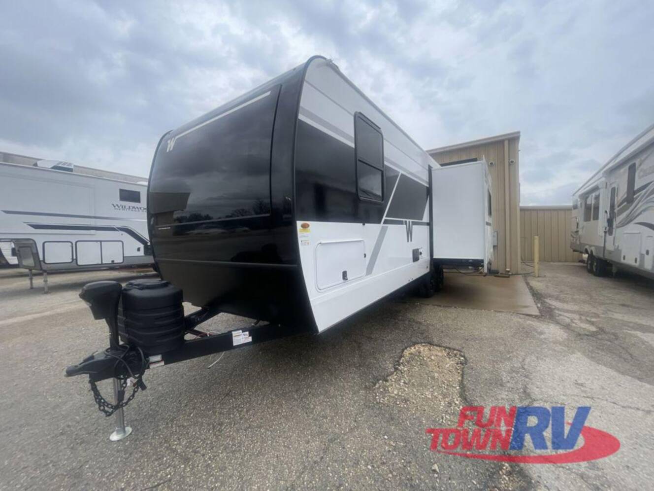 A photo of this 2026 Winnebago Thrive 25RLS