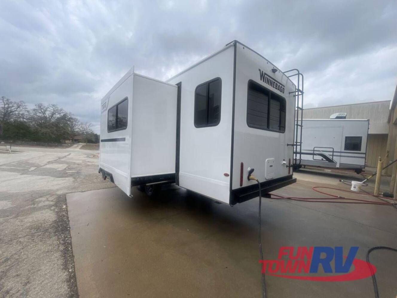 A photo of this 2026 Winnebago Thrive 25RLS
