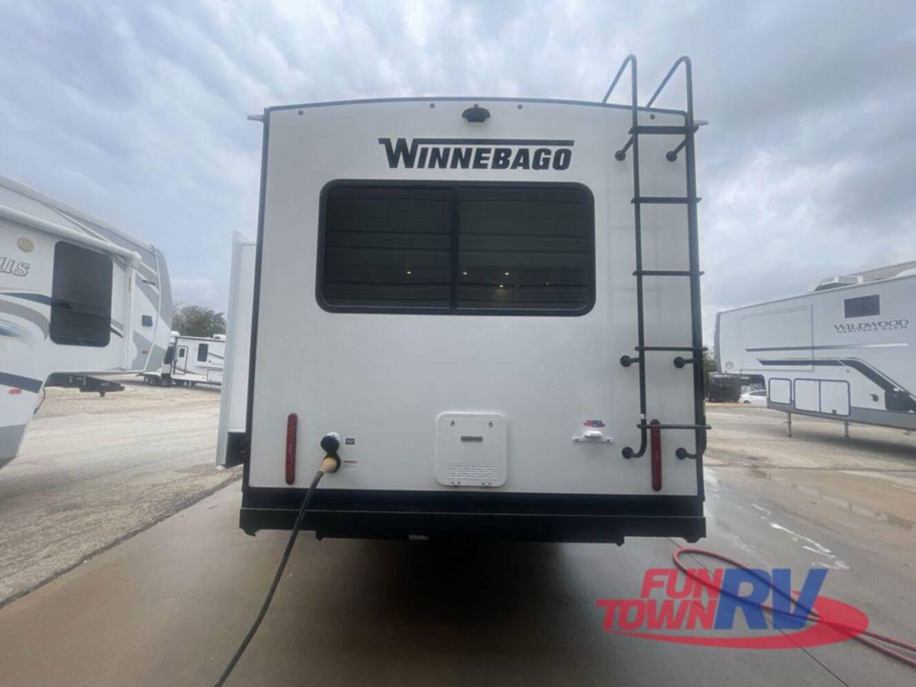 A photo of this 2026 Winnebago Thrive 25RLS