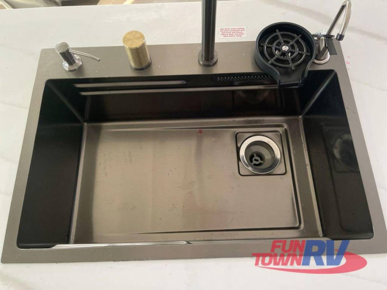 A photo of this 2025 Redwood Rv Regency 3721FDB