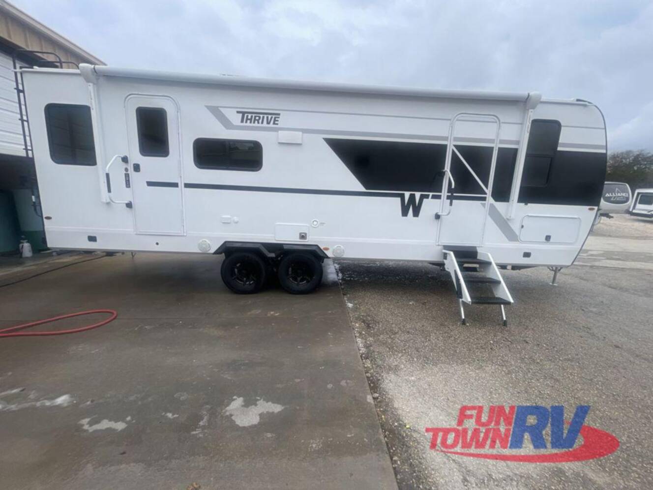 A photo of this 2026 Winnebago Thrive 25RLS