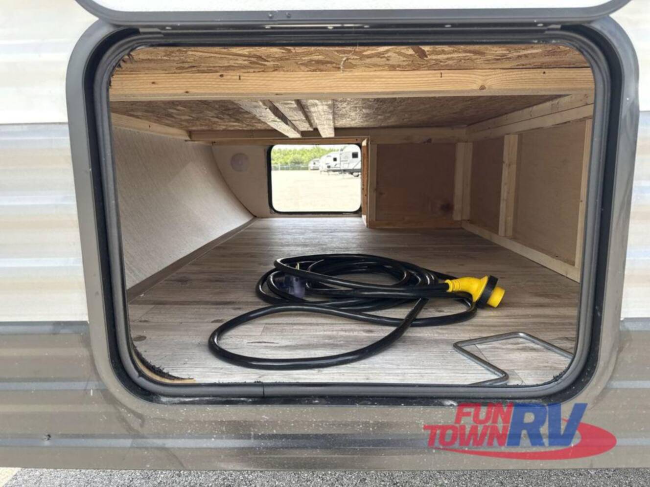 A photo of this 2026 Gulf Stream Rv Kingsport Super Lite 199RK