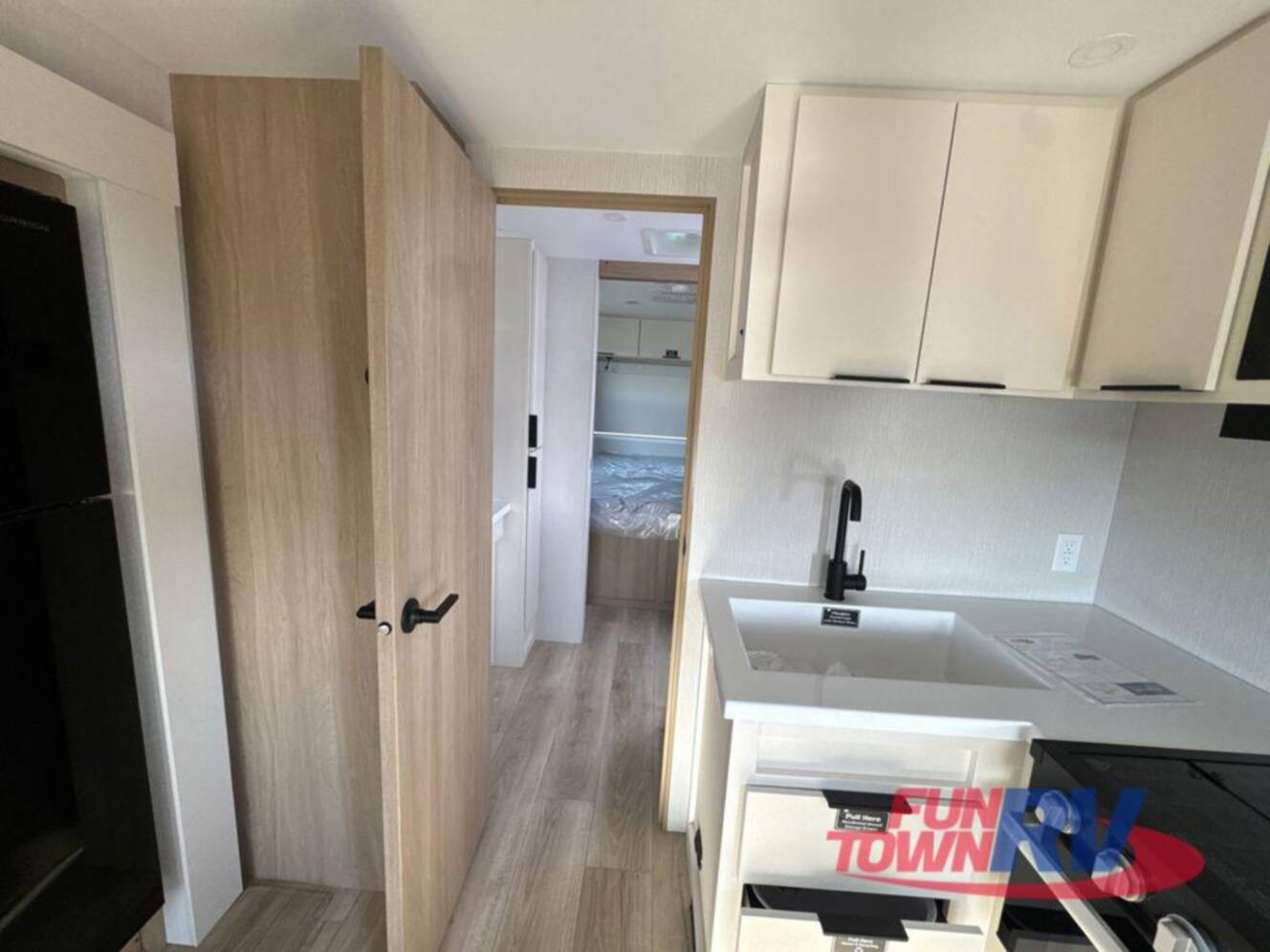 A photo of this 2026 Winnebago Thrive 25RLS