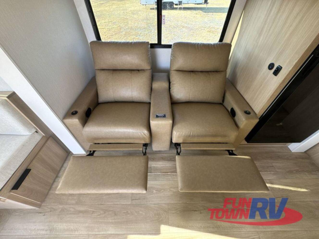 A photo of this 2026 Winnebago Thrive 25RLS