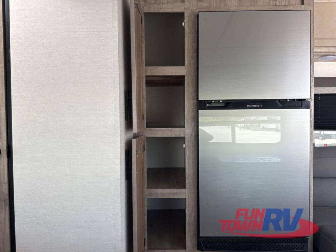 A photo of this 2026 Gulf Stream Rv Kingsport Super Lite 199RK