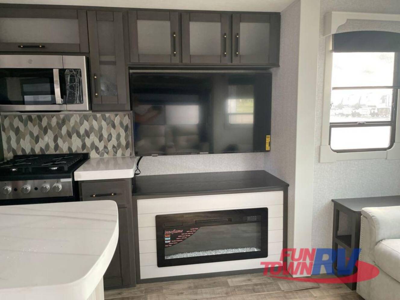 A photo of this 2025 Redwood Rv Regency 3721FDB