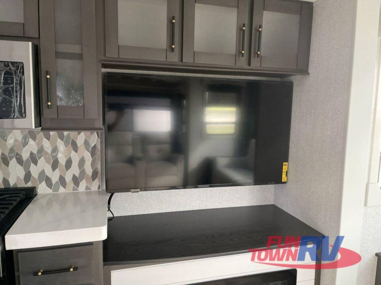 A photo of this 2025 Redwood Rv Regency 3721FDB