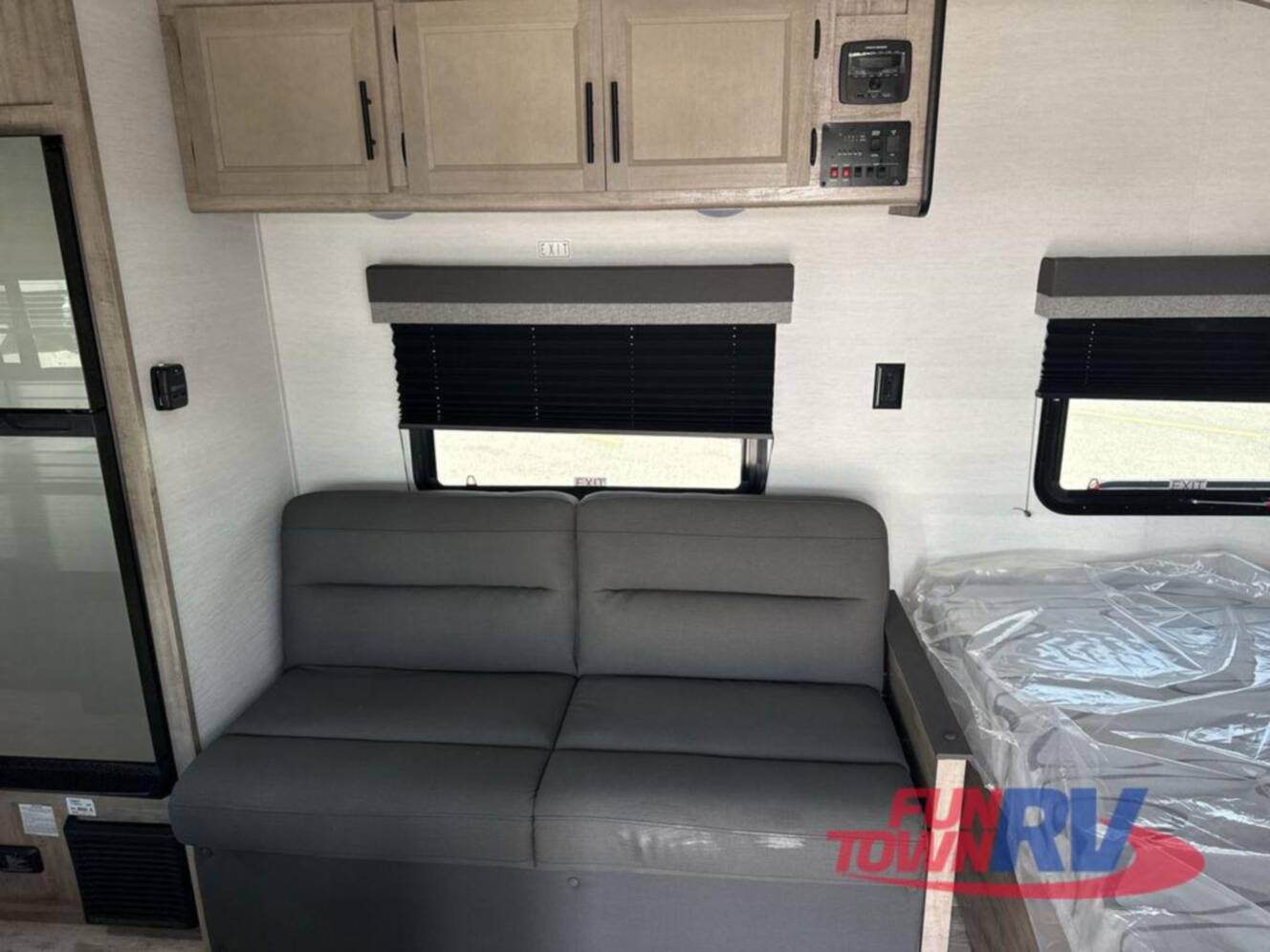 A photo of this 2026 Gulf Stream Rv Kingsport Super Lite 199RK