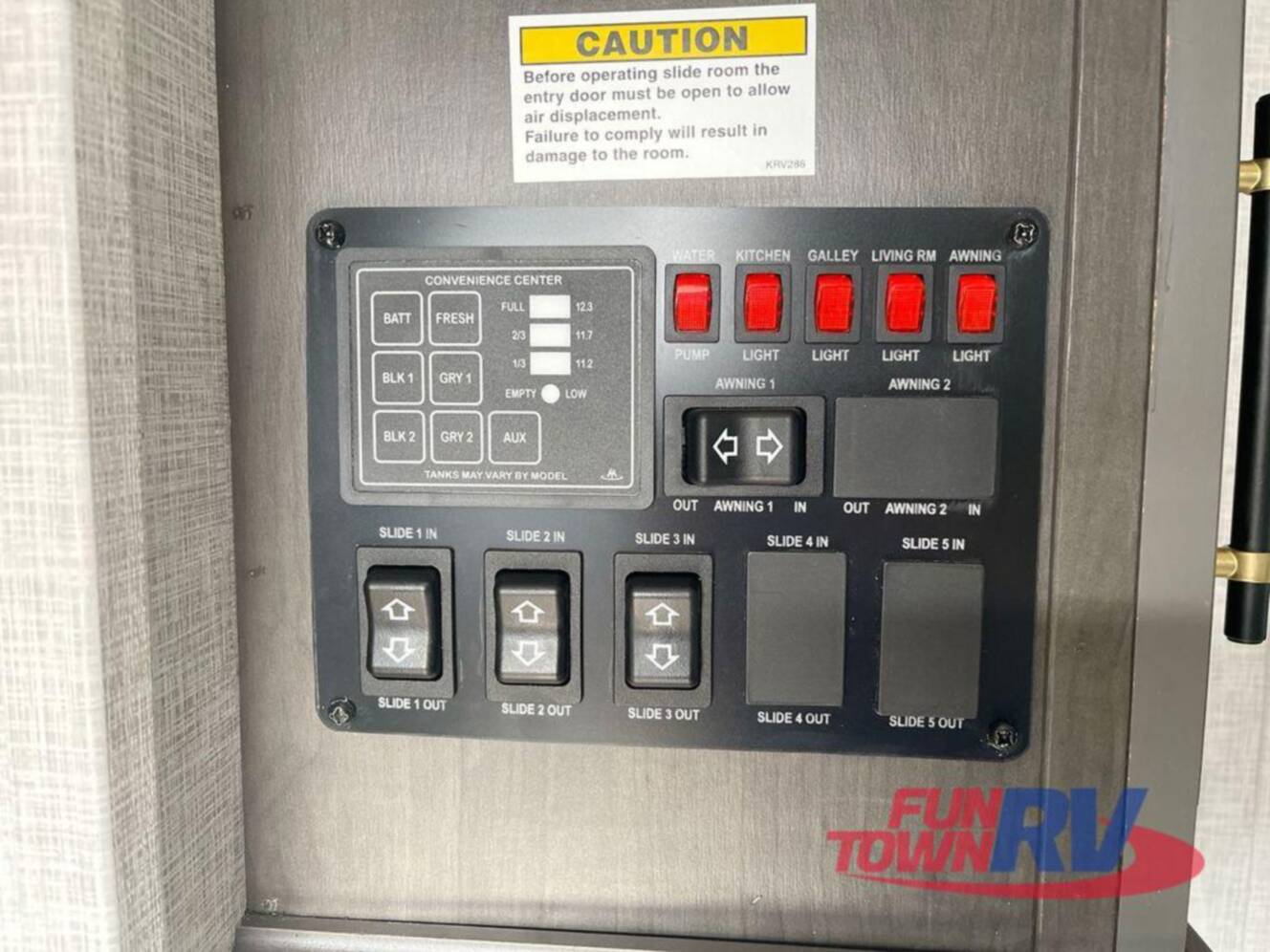 A photo of this 2025 Redwood Rv Regency 3721FDB