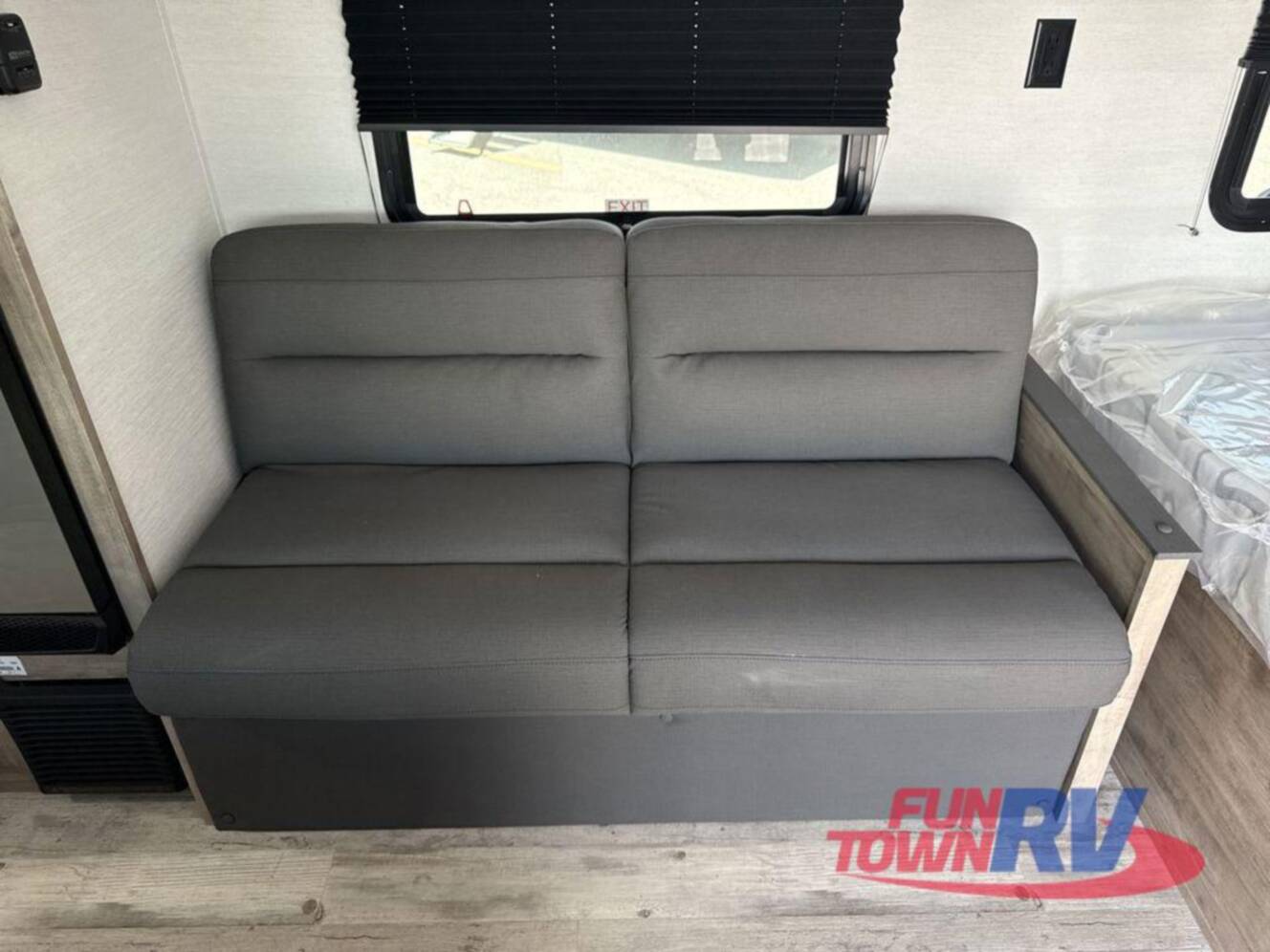 A photo of this 2026 Gulf Stream Rv Kingsport Super Lite 199RK