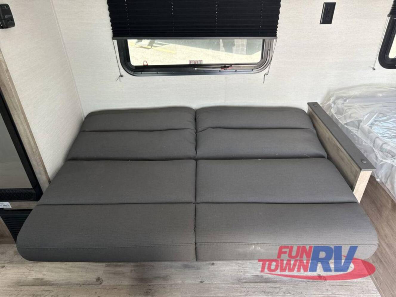A photo of this 2026 Gulf Stream Rv Kingsport Super Lite 199RK
