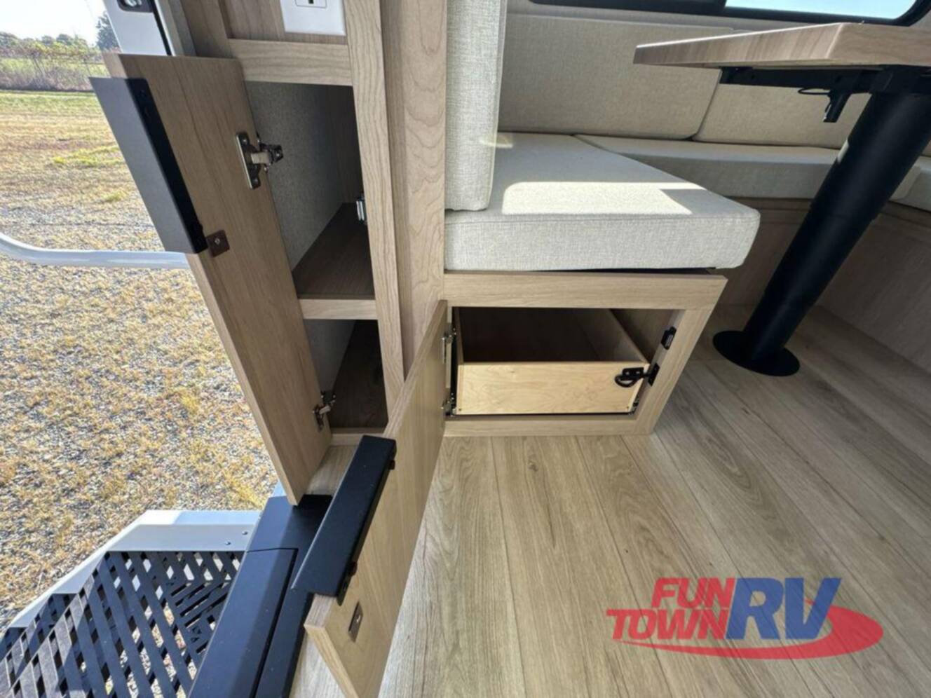 A photo of this 2026 Winnebago Thrive 25RLS