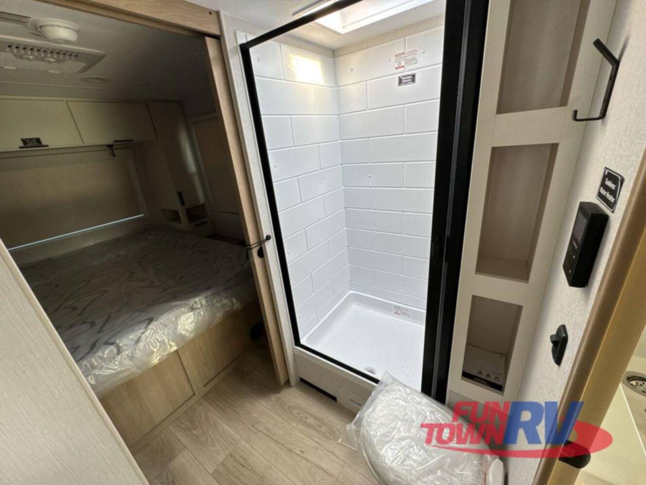 A photo of this 2026 Winnebago Thrive 25RLS