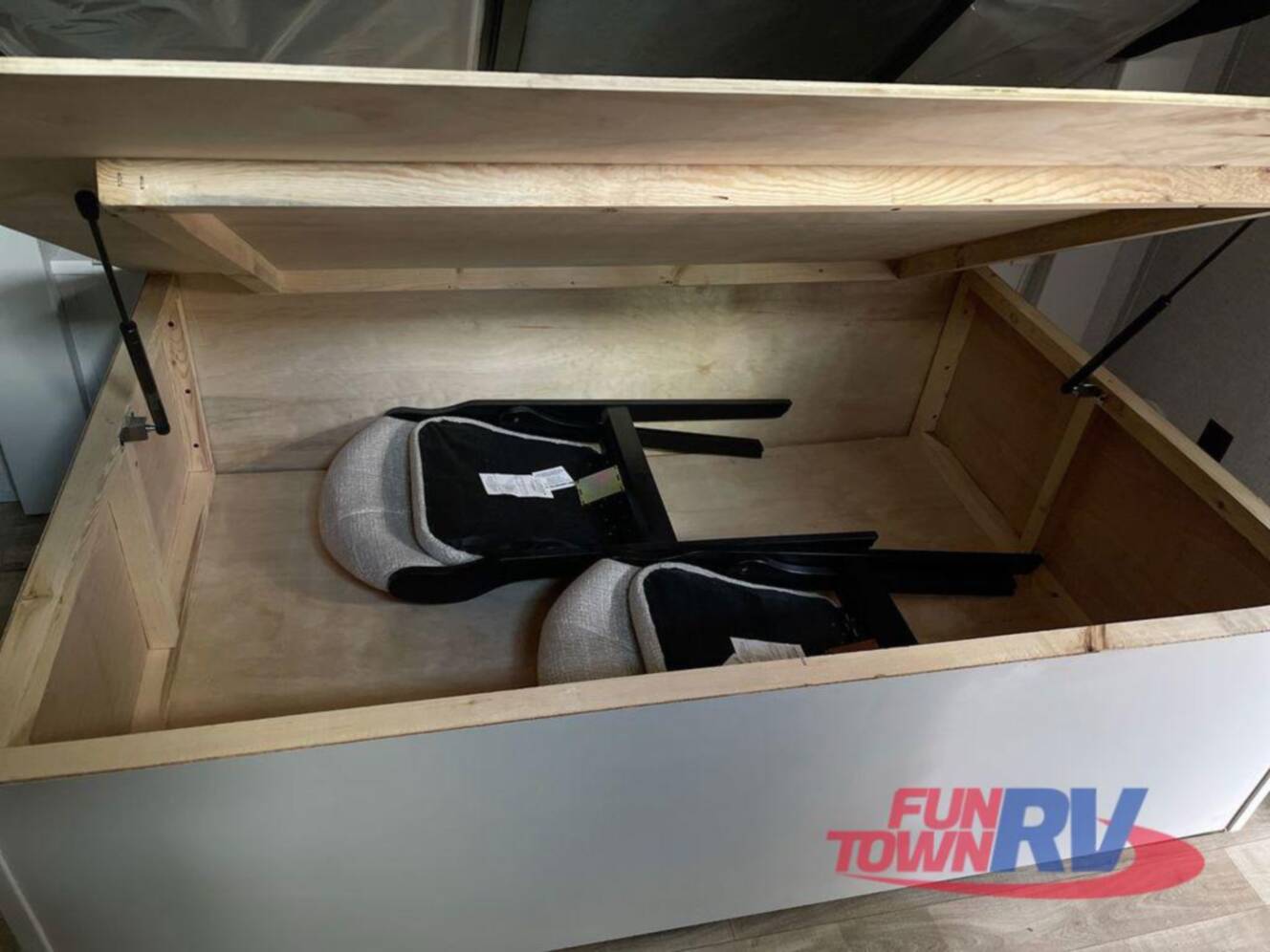 A photo of this 2025 Redwood Rv Regency 3721FDB