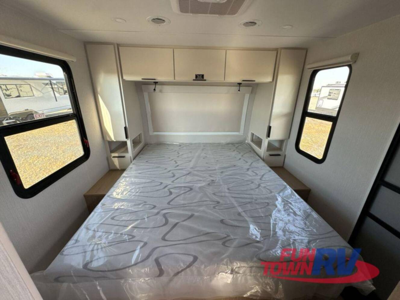 A photo of this 2026 Winnebago Thrive 25RLS