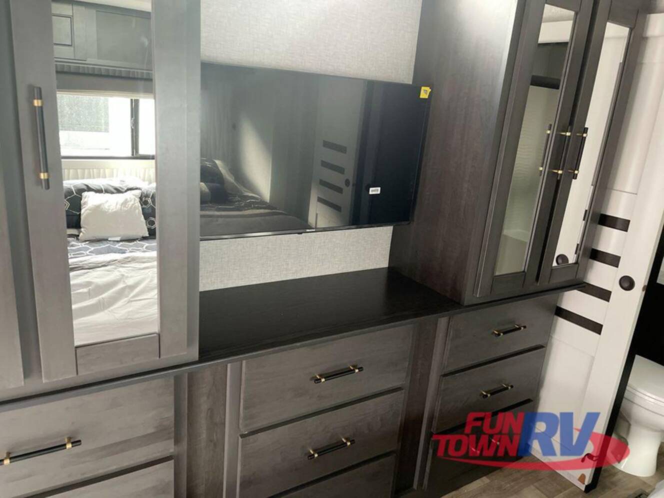 A photo of this 2025 Redwood Rv Regency 3721FDB