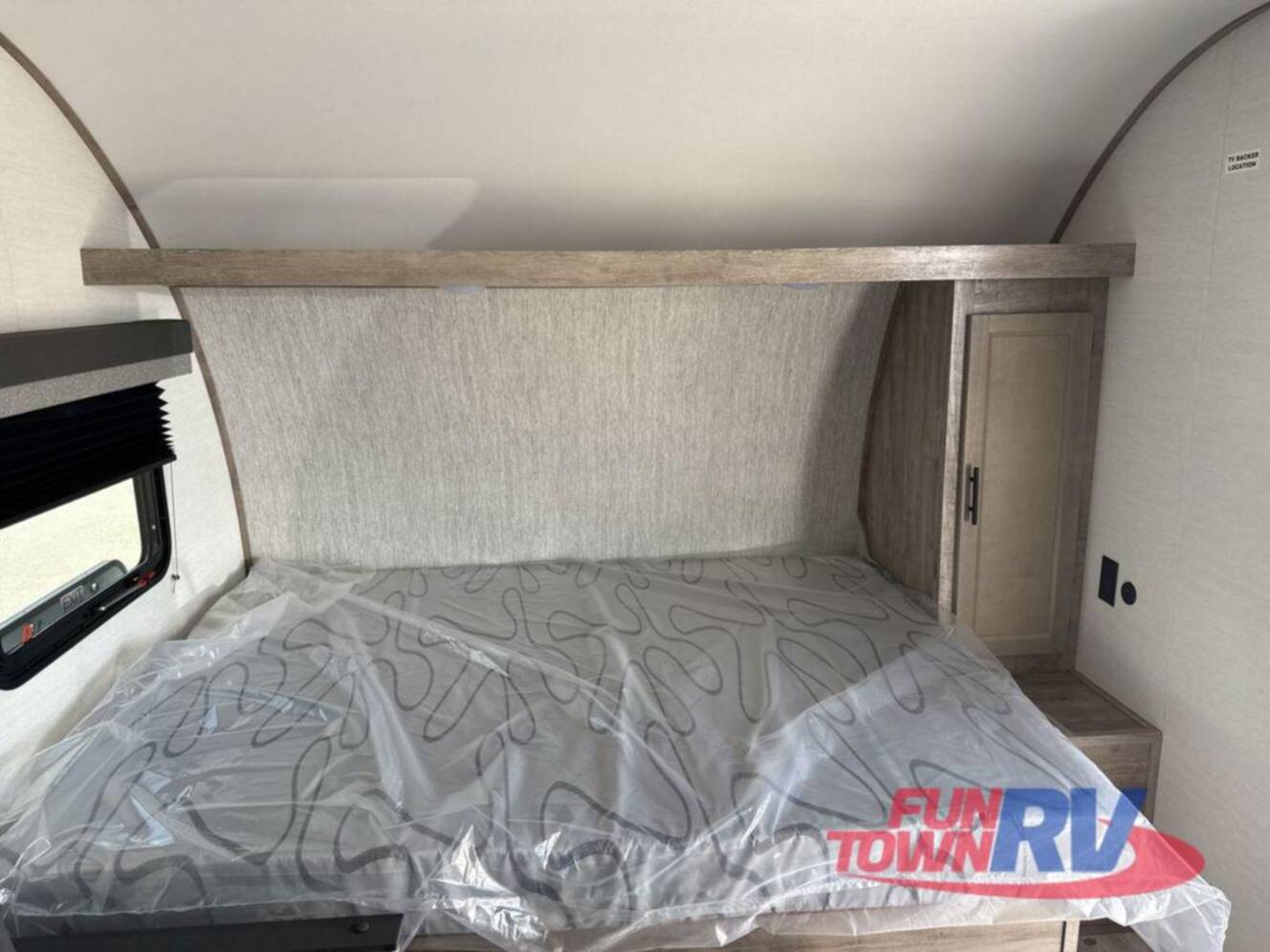 A photo of this 2026 Gulf Stream Rv Kingsport Super Lite 199RK