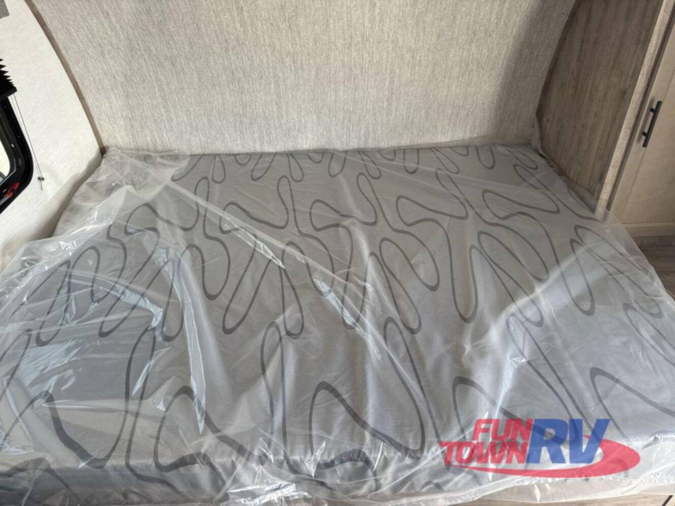 A photo of this 2026 Gulf Stream Rv Kingsport Super Lite 199RK