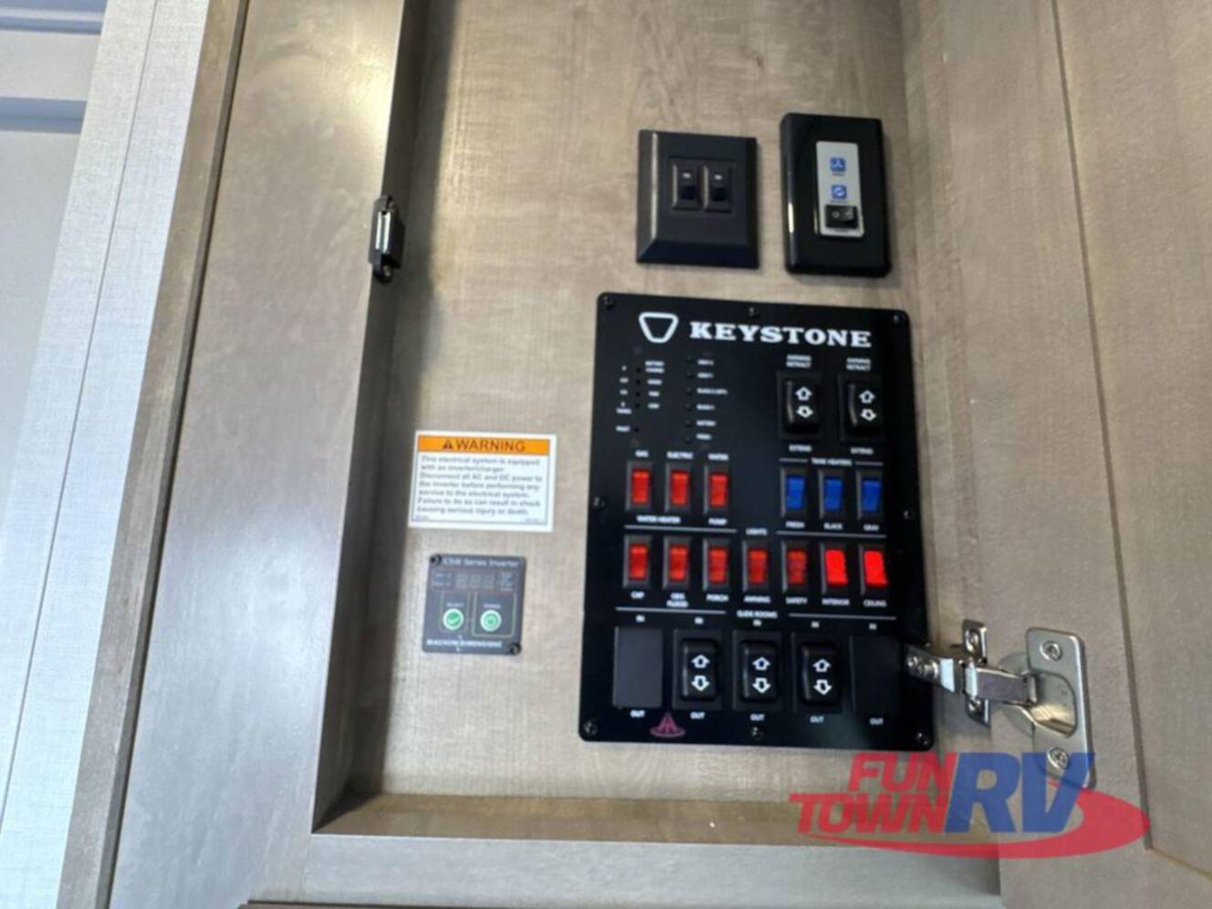 A photo of this 2026 Keystone Rv Montana 3231CK