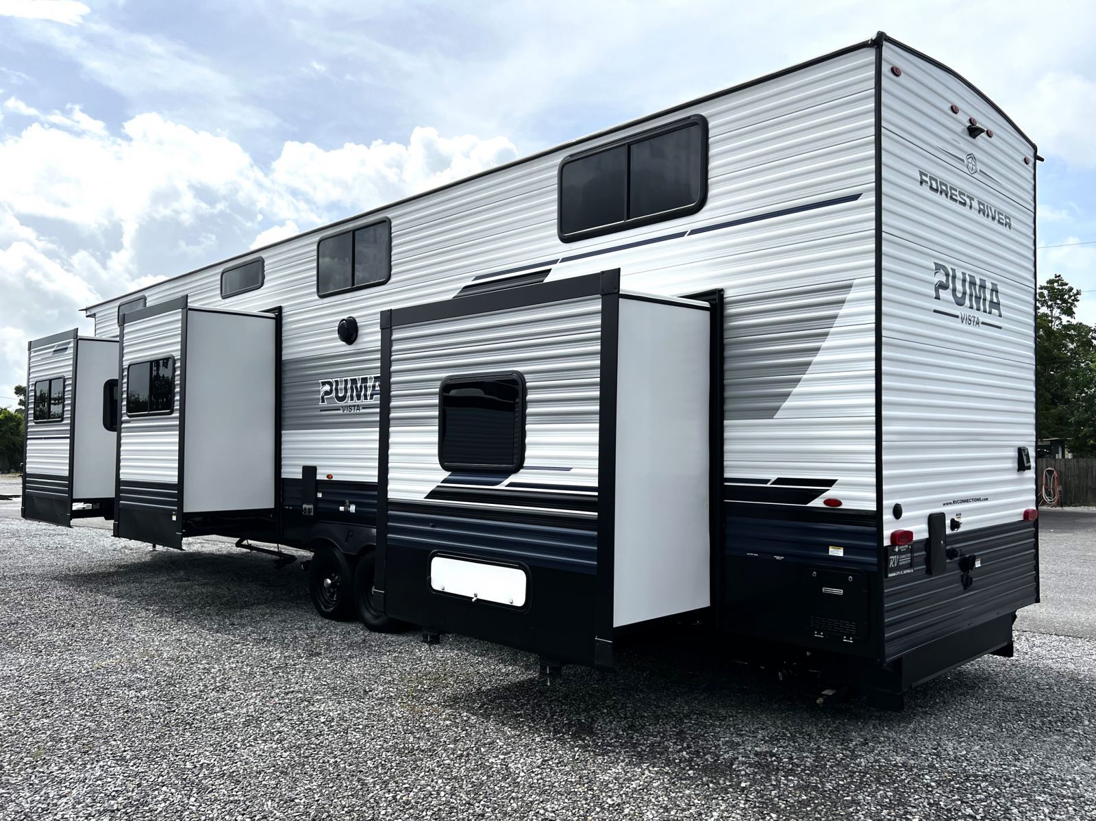 2027 Palomino Puma Vista 403LFT in panama city FL
